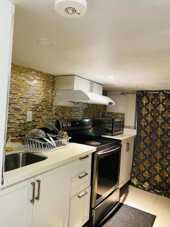 Lovely II Space Share A Room East York Canada Toronto Exterior foto