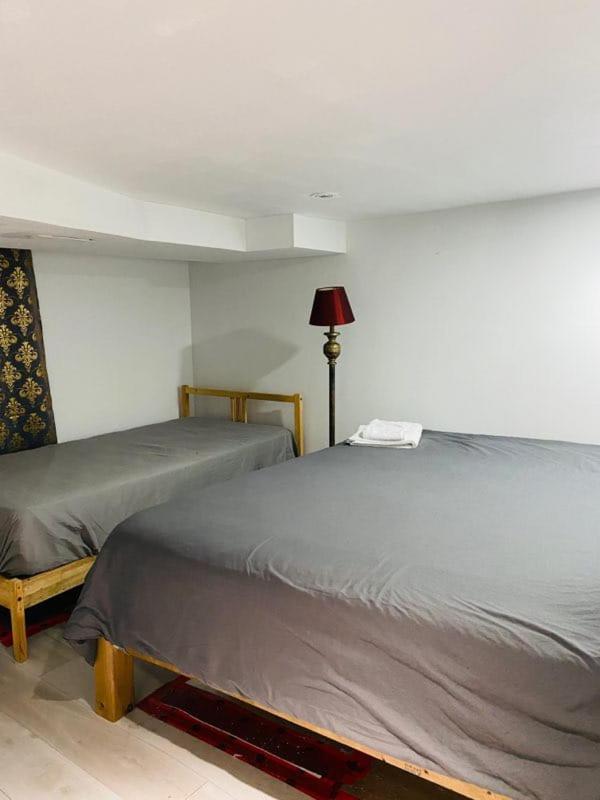 Lovely II Space Share A Room East York Canada Toronto Exterior foto